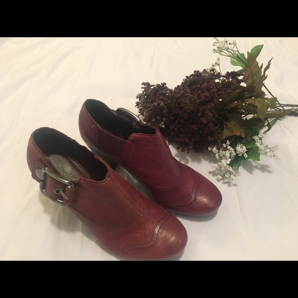 Maroon Booties - Picture 2 of 5